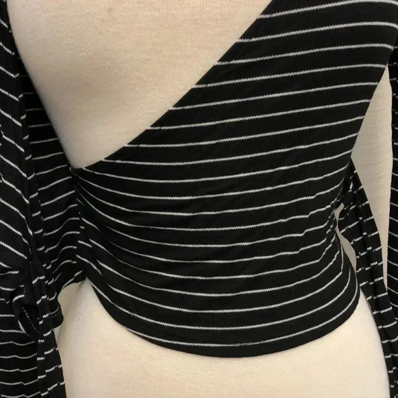 Wild Fable Striped Wrap Tie Crop Top- NWT - Picture 5 of 9